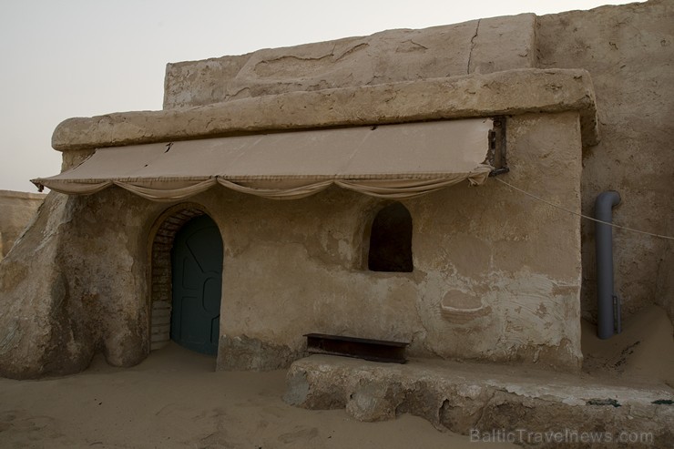 Travelnews.lv sadarbībā ar Novatours Sahāras tuksnesī apmeklē filmas «Star Wars» filmēšanas laukumu Travelnews.lv sadarbībā ar Novatours Sahāras tuksnesī apmeklē filmas «Star Wars» filmēšanas laukumu 150195