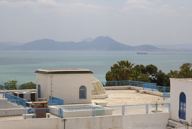 Travelnews.lv redakcija apskata populāro Sidi Bou Said pilsētu Tunisijā 150623