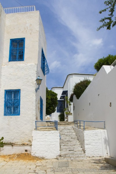 Travelnews.lv redakcija apskata populāro Sidi Bou Said pilsētu Tunisijā 150630