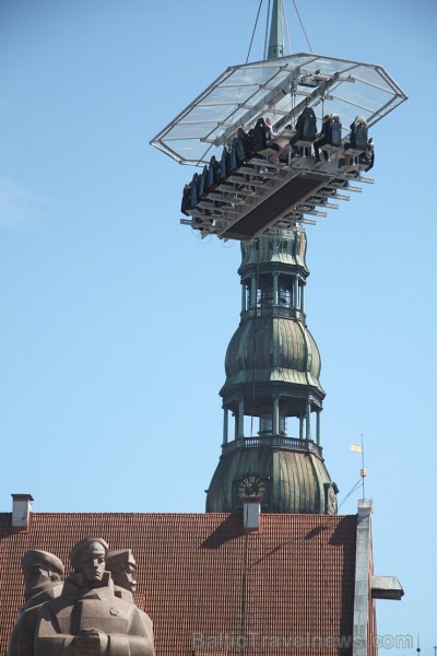 Travelnews.lv redakcija ar Rīgas viesnīcas Mercure Hotel Rīga atbalstu 2.06.2015 izbauda debesu restorānu «Dinner in the sky Riga» Travelnews.lv redakcija ar Rīgas viesnīcas Mercure Hotel Rīga atbalstu 2.06.2015 izbauda debesu restorānu «Dinner in the sky Riga» 150668