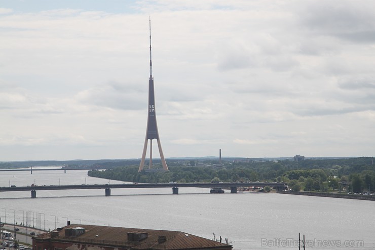 Travelnews.lv redakcija ar Rīgas viesnīcas Mercure Hotel Rīga atbalstu 2.06.2015 izbauda debesu restorānu «Dinner in the sky Riga» Travelnews.lv redakcija ar Rīgas viesnīcas Mercure Hotel Rīga atbalstu 2.06.2015 izbauda debesu restorānu «Dinner in the sky Riga» 150681