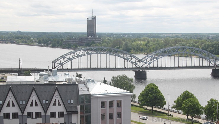 Travelnews.lv redakcija ar Rīgas viesnīcas Mercure Hotel Rīga atbalstu 2.06.2015 izbauda debesu restorānu «Dinner in the sky Riga» Travelnews.lv redakcija ar Rīgas viesnīcas Mercure Hotel Rīga atbalstu 2.06.2015 izbauda debesu restorānu «Dinner in the sky Riga» 150701