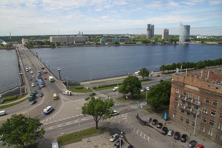 Travelnews.lv redakcija ar Rīgas viesnīcas Mercure Hotel Rīga atbalstu 2.06.2015 izbauda debesu restorānu «Dinner in the sky Riga» Travelnews.lv redakcija ar Rīgas viesnīcas Mercure Hotel Rīga atbalstu 2.06.2015 izbauda debesu restorānu «Dinner in the sky Riga» 150702