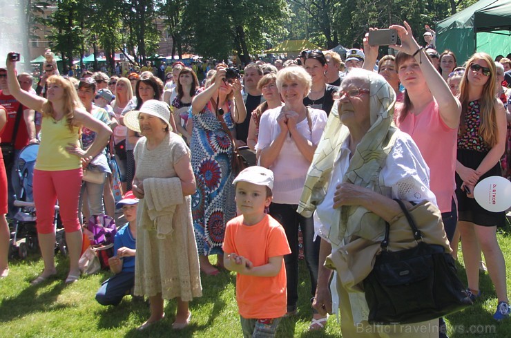 Daugavpils (www.visitdaugavpils.lv) ar vērienīgiem un saulainiem svētkiem svin 740. gadu pilsētas jubileju Daugavpils (www.visitdaugavpils.lv) ar vērienīgiem un saulainiem svētkiem svin 740. gadu pilsētas jubileju 151007