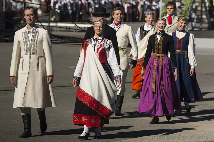Ziemeļu un Baltijas valstu kori pieskandina Mežaparku 152811