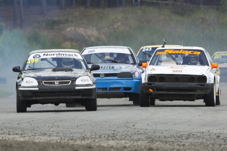 Ar spraigām cīņām sporta kompleksā 333 skatītājus priecē NEZ rallijkrosa čempionāts 155900