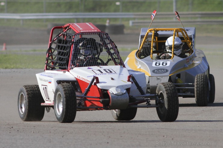 Ar spraigām cīņām sporta kompleksā 333 skatītājus priecē NEZ rallijkrosa čempionāts 155902