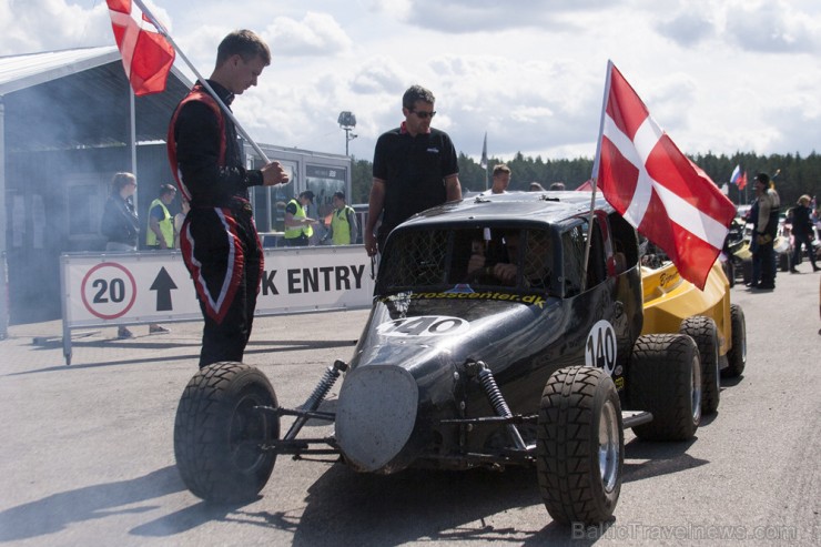 Ar spraigām cīņām sporta kompleksā 333 skatītājus priecē NEZ rallijkrosa čempionāts 155922