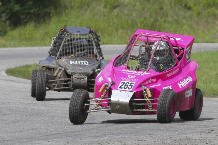 Ar spraigām cīņām sporta kompleksā 333 skatītājus priecē NEZ rallijkrosa čempionāts 155943