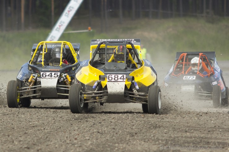 Ar spraigām cīņām sporta kompleksā 333 skatītājus priecē NEZ rallijkrosa čempionāts 155945