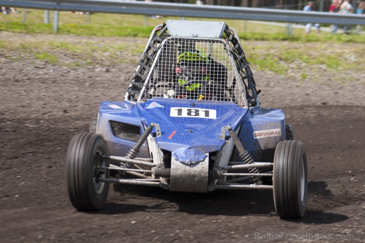 Ar spraigām cīņām sporta kompleksā 333 skatītājus priecē NEZ rallijkrosa čempionāts 155949