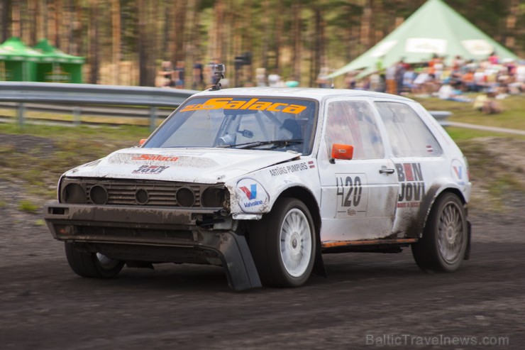 Ar spraigām cīņām sporta kompleksā 333 skatītājus priecē NEZ rallijkrosa čempionāts 155955