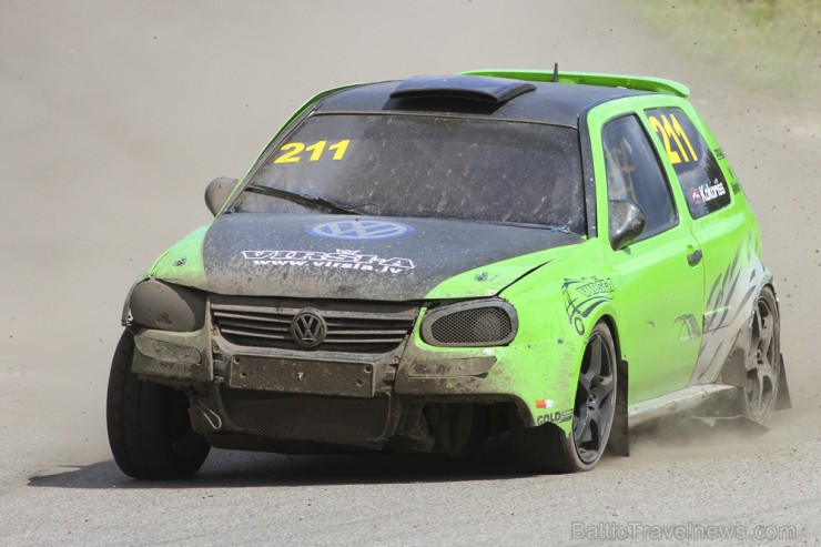 Ar spraigām cīņām sporta kompleksā 333 skatītājus priecē NEZ rallijkrosa čempionāts 155961