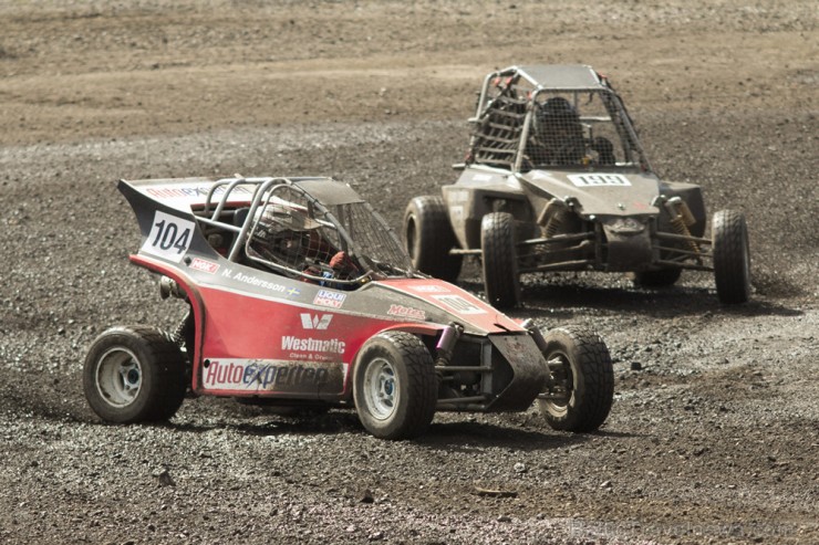 Ar spraigām cīņām sporta kompleksā 333 skatītājus priecē NEZ rallijkrosa čempionāts 155968