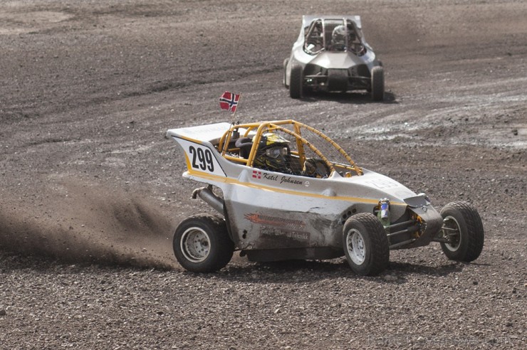 Ar spraigām cīņām sporta kompleksā 333 skatītājus priecē NEZ rallijkrosa čempionāts 155980