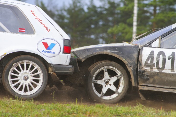 Ar spraigām cīņām sporta kompleksā 333 skatītājus priecē NEZ rallijkrosa čempionāts 155982