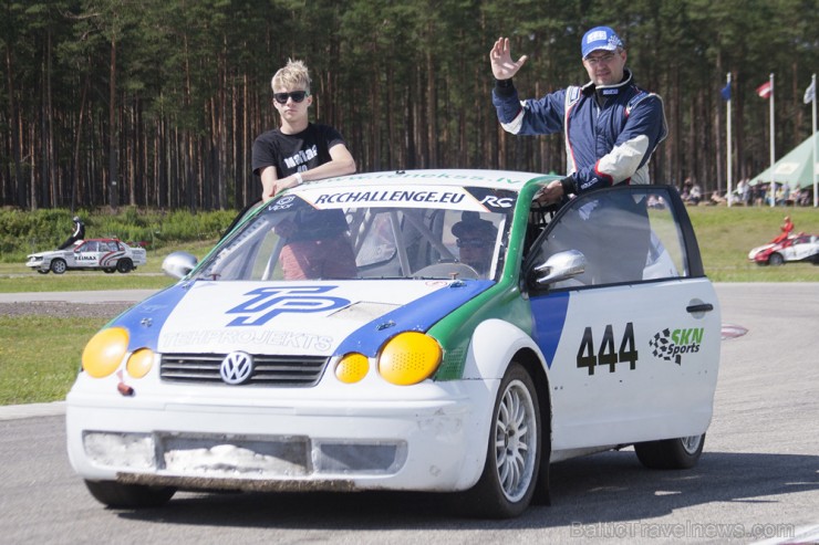 Ar spraigām cīņām sporta kompleksā 333 skatītājus priecē NEZ rallijkrosa čempionāts 155998