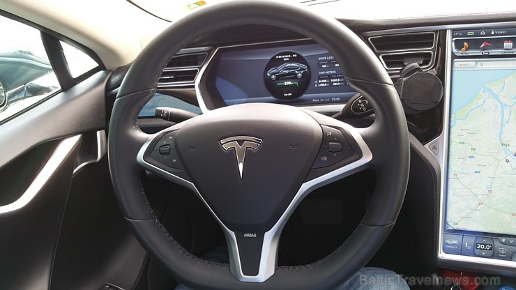 Medijos jau ir izskanējis, ka Tesla Baltijā ar dīderi un uzlādes stacijām varētu ienākt 2017./2018. gadā Medijos jau ir izskanējis, ka Tesla Baltijā ar dīderi un uzlādes stacijām varētu ienākt 2017./2018. gadā 156108