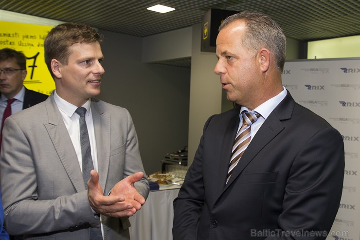 Starptautiskā lidosta «Rīga» sagaidīja savu 50 miljono pasažieri kopš lidostas dibināšanas - Montu Skābarnieci, kura liedostā ieradās ar airBaltic rei Starptautiskā lidosta «Rīga» sagaidīja savu 50 miljono pasažieri kopš lidostas dibināšanas - Montu Skābarnieci, kura liedostā ieradās ar airBaltic rei 156710