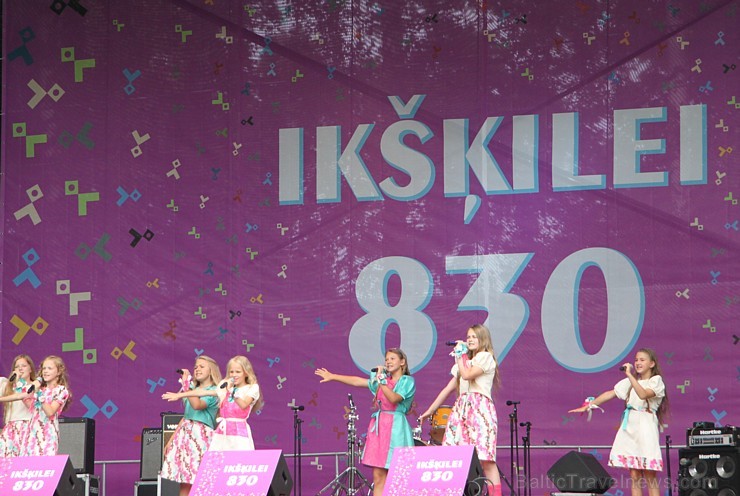 Ikšķile ar vērienīgu svētku gājienu un koncertu svin 830. gadu jubileju 157760