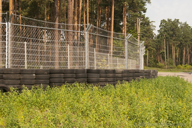 Jau šajā nedēļas nogalē autosportistiem un skatītājiem būs iespēja pilnvērtīgi novērtēt uzlabojumus, kas veikti rekonstruētajā Biķernieku trasē Jau šajā nedēļas nogalē autosportistiem un skatītājiem būs iespēja pilnvērtīgi novērtēt uzlabojumus, kas veikti rekonstruētajā Biķernieku trasē 158003