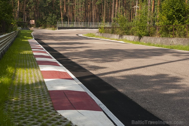 Jau šajā nedēļas nogalē autosportistiem un skatītājiem būs iespēja pilnvērtīgi novērtēt uzlabojumus, kas veikti rekonstruētajā Biķernieku trasē Jau šajā nedēļas nogalē autosportistiem un skatītājiem būs iespēja pilnvērtīgi novērtēt uzlabojumus, kas veikti rekonstruētajā Biķernieku trasē 158005