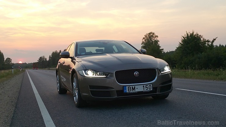 Travelnews.lv redakcija ceļo ar jauno Jaguar XE uz Vidzemi un Latgali, lai izbaudītu britu automobiļa šarmu Latvijas ceļos Travelnews.lv redakcija ceļo ar jauno Jaguar XE uz Vidzemi un Latgali, lai izbaudītu britu automobiļa šarmu Latvijas ceļos 158495