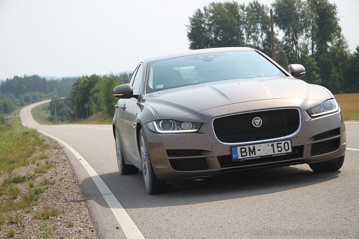 Travelnews.lv redakcija ceļo ar jauno Jaguar XE uz Vidzemi un Latgali, lai izbaudītu britu automobiļa šarmu Latvijas ceļos Travelnews.lv redakcija ceļo ar jauno Jaguar XE uz Vidzemi un Latgali, lai izbaudītu britu automobiļa šarmu Latvijas ceļos 158521