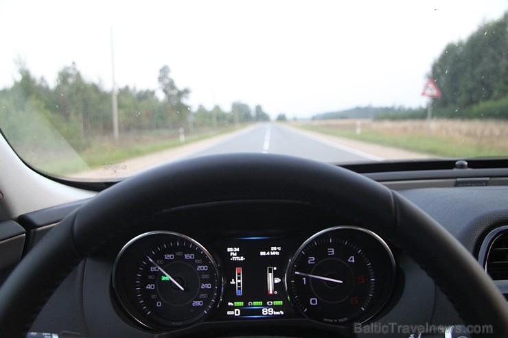 Travelnews.lv redakcija ceļo ar jauno Jaguar XE uz Vidzemi un Latgali, lai izbaudītu britu automobiļa šarmu Latvijas ceļos Travelnews.lv redakcija ceļo ar jauno Jaguar XE uz Vidzemi un Latgali, lai izbaudītu britu automobiļa šarmu Latvijas ceļos 158533
