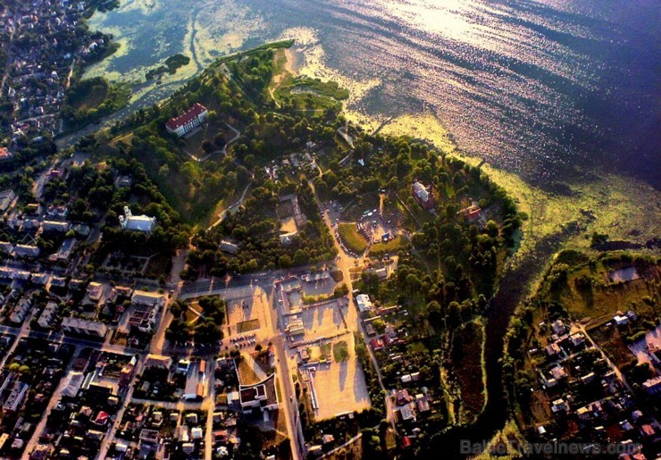 Pastaiga starp koku galotnēm Anīkšču Reģionālajā parkā, Lietuvā.
Skats no putna lidojuma
Vairāk info Travel RSP Pastaiga starp koku galotnēm Anīkšču Reģionālajā parkā, Lietuvā.
Skats no putna lidojuma
Vairāk info Travel RSP 159667