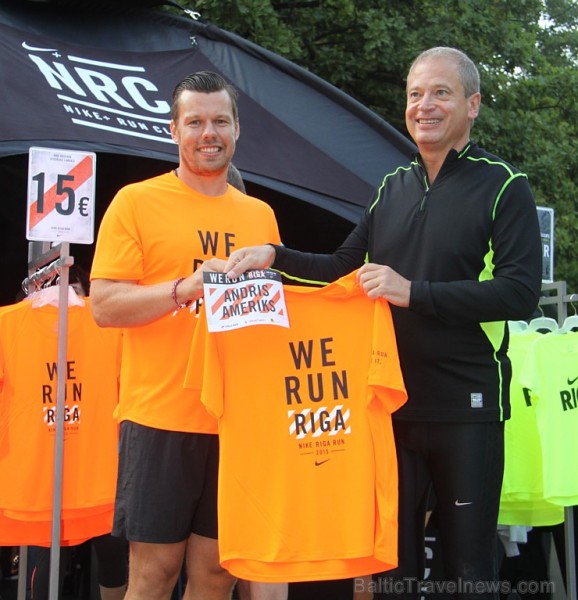«Nike Riga Run» treniņi pulcē Mežaparkā simtiem sportisku ļaužu, jo 13.09.2015 (svētdien) entuziasti un profesionāļi sacentīsies lielākajā rudens sta «Nike Riga Run» treniņi pulcē Mežaparkā simtiem sportisku ļaužu, jo 13.09.2015 (svētdien) entuziasti un profesionāļi sacentīsies lielākajā rudens sta 159843