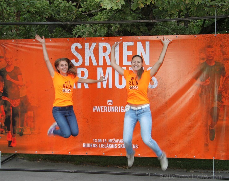 «Nike Riga Run» treniņi pulcē Mežaparkā simtiem sportisku ļaužu, jo 13.09.2015 (svētdien) entuziasti un profesionāļi sacentīsies lielākajā rudens sta «Nike Riga Run» treniņi pulcē Mežaparkā simtiem sportisku ļaužu, jo 13.09.2015 (svētdien) entuziasti un profesionāļi sacentīsies lielākajā rudens sta 159867