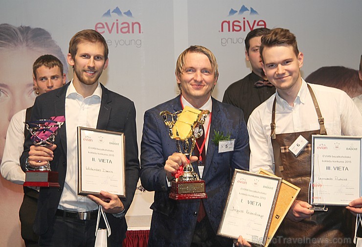Bārmeņu sacensību «Evian Latvia Cup 2015» uzvarētāji - no kreisās - Voldemārs Dzenis (2.vieta), Ingus Reizenbergs (1.vieta) un Leonards Pudniks (3.vie Bārmeņu sacensību «Evian Latvia Cup 2015» uzvarētāji - no kreisās - Voldemārs Dzenis (2.vieta), Ingus Reizenbergs (1.vieta) un Leonards Pudniks (3.vie 160145