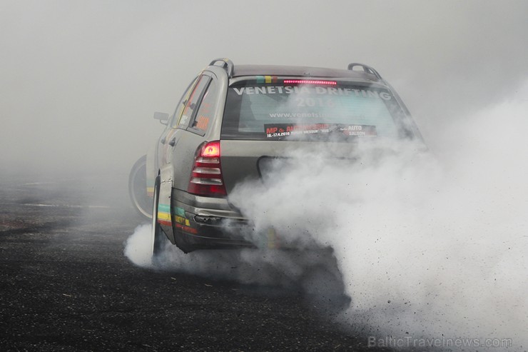 Ziemeļeiropas drifta čempionāta noslēgumā vairāk nekā 40 PRO drifteri piekūpina Biķernieku trasi Ziemeļeiropas drifta čempionāta noslēgumā vairāk nekā 40 PRO drifteri piekūpina Biķernieku trasi 161158