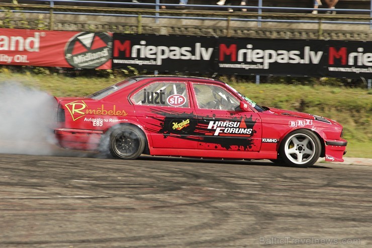 Ziemeļeiropas drifta čempionāta noslēgumā vairāk nekā 40 PRO drifteri piekūpina Biķernieku trasi Ziemeļeiropas drifta čempionāta noslēgumā vairāk nekā 40 PRO drifteri piekūpina Biķernieku trasi 161176