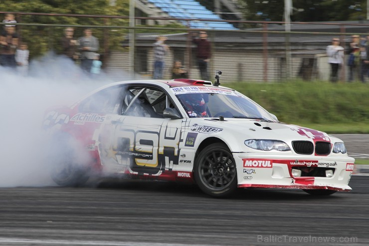 Ziemeļeiropas drifta čempionāta noslēgumā vairāk nekā 40 PRO drifteri piekūpina Biķernieku trasi Ziemeļeiropas drifta čempionāta noslēgumā vairāk nekā 40 PRO drifteri piekūpina Biķernieku trasi 161194
