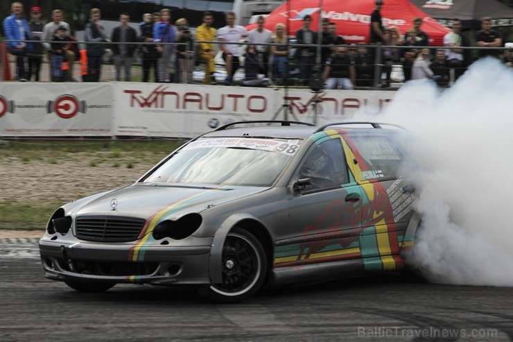 Ziemeļeiropas drifta čempionāta noslēgumā vairāk nekā 40 PRO drifteri piekūpina Biķernieku trasi Ziemeļeiropas drifta čempionāta noslēgumā vairāk nekā 40 PRO drifteri piekūpina Biķernieku trasi 161198