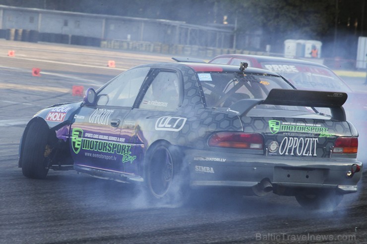 Ziemeļeiropas drifta čempionāta noslēgumā vairāk nekā 40 PRO drifteri piekūpina Biķernieku trasi Ziemeļeiropas drifta čempionāta noslēgumā vairāk nekā 40 PRO drifteri piekūpina Biķernieku trasi 161208