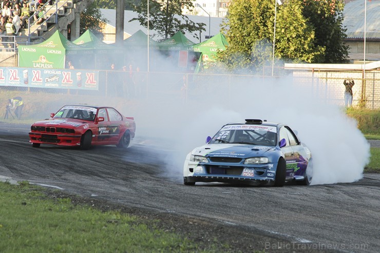 Ziemeļeiropas drifta čempionāta noslēgumā vairāk nekā 40 PRO drifteri piekūpina Biķernieku trasi Ziemeļeiropas drifta čempionāta noslēgumā vairāk nekā 40 PRO drifteri piekūpina Biķernieku trasi 161209