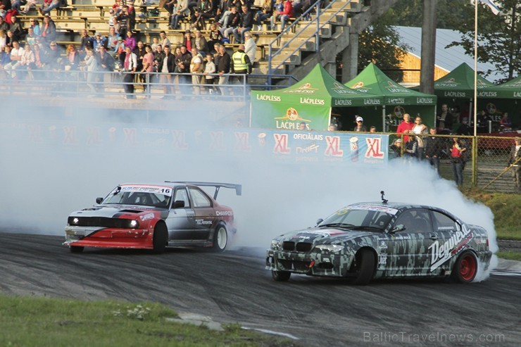 Ziemeļeiropas drifta čempionāta noslēgumā vairāk nekā 40 PRO drifteri piekūpina Biķernieku trasi Ziemeļeiropas drifta čempionāta noslēgumā vairāk nekā 40 PRO drifteri piekūpina Biķernieku trasi 161210