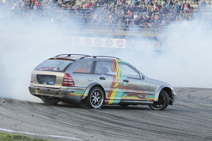Ziemeļeiropas drifta čempionāta noslēgumā vairāk nekā 40 PRO drifteri piekūpina Biķernieku trasi Ziemeļeiropas drifta čempionāta noslēgumā vairāk nekā 40 PRO drifteri piekūpina Biķernieku trasi 161214
