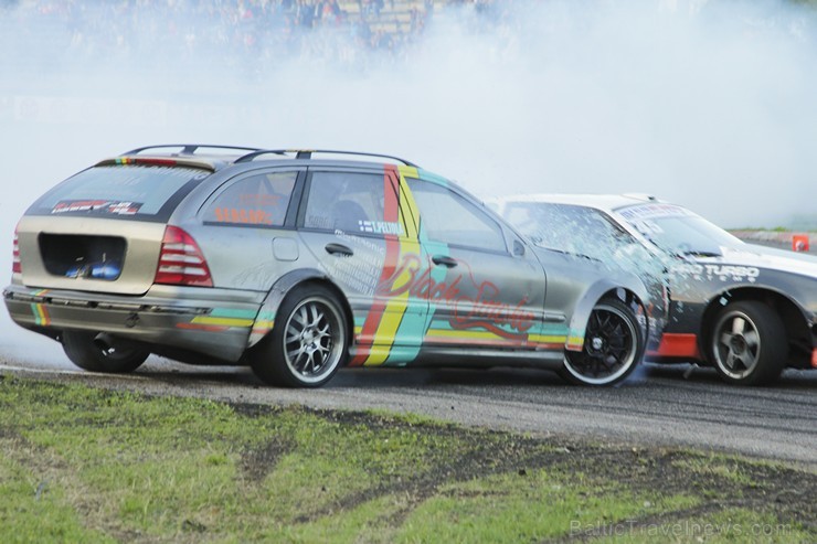 Ziemeļeiropas drifta čempionāta noslēgumā vairāk nekā 40 PRO drifteri piekūpina Biķernieku trasi Ziemeļeiropas drifta čempionāta noslēgumā vairāk nekā 40 PRO drifteri piekūpina Biķernieku trasi 161215