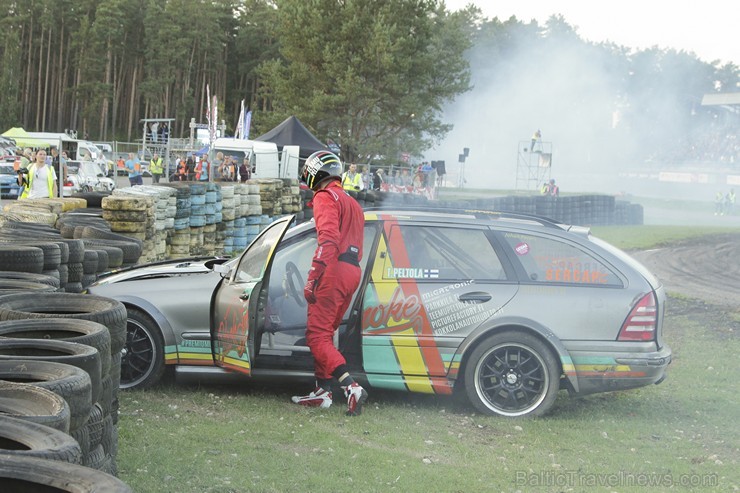 Ziemeļeiropas drifta čempionāta noslēgumā vairāk nekā 40 PRO drifteri piekūpina Biķernieku trasi Ziemeļeiropas drifta čempionāta noslēgumā vairāk nekā 40 PRO drifteri piekūpina Biķernieku trasi 161219