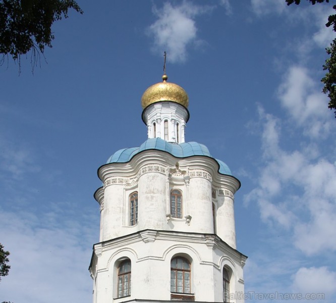 Černigovas garīgais seminārs (Черні́гівський коле́гіум), kas prezentē ukraiņu baroka laikmetu (1702). Vairāk informācijas - www.chernigiv-rada.gov.ua Černigovas garīgais seminārs (Черні́гівський коле́гіум), kas prezentē ukraiņu baroka laikmetu (1702). Vairāk informācijas - www.chernigiv-rada.gov.ua 161277