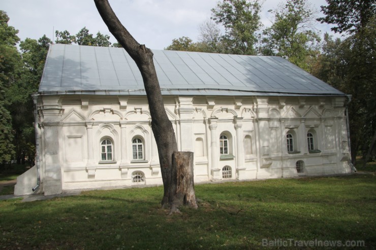 Sākumā dzīvojamā māja, bet vēlāk militārā pulka kanceleja (17. g.s.) Vairāk informācijas - www.chernigiv-rada.gov.ua Sākumā dzīvojamā māja, bet vēlāk militārā pulka kanceleja (17. g.s.) Vairāk informācijas - www.chernigiv-rada.gov.ua 161308