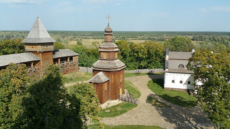 2008. gadā rekonstruētais Baturinas cietoksnis (18. gadsimta sākums). Vairāk informācijas - www.baturin-capital.gov.ua 2008. gadā rekonstruētais Baturinas cietoksnis (18. gadsimta sākums). Vairāk informācijas - www.baturin-capital.gov.ua 161381