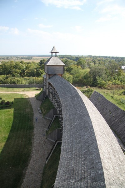 2008. gadā rekonstruētais Baturinas cietoksnis (18. gadsimta sākums). Vairāk informācijas - www.baturin-capital.gov.ua 2008. gadā rekonstruētais Baturinas cietoksnis (18. gadsimta sākums). Vairāk informācijas - www.baturin-capital.gov.ua 161387