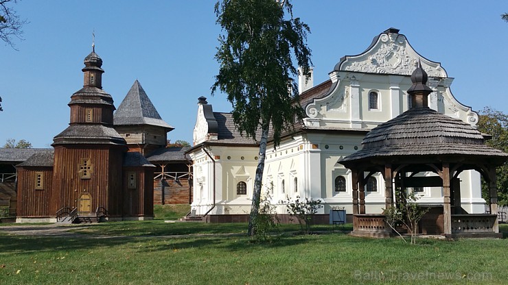 2008. gadā rekonstruētais Baturinas cietoksnis (18. gadsimta sākums). Vairāk informācijas - www.baturin-capital.gov.ua 2008. gadā rekonstruētais Baturinas cietoksnis (18. gadsimta sākums). Vairāk informācijas - www.baturin-capital.gov.ua 161402