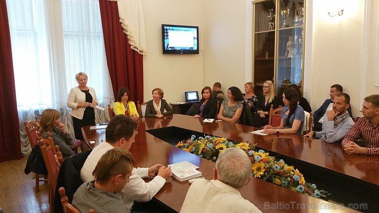 Čerņigovas pilsētas mērs Oleksandrs Sokolovs uzņem tūrisma un preses delegāciju no Latvijas. Vairāk informācijas - www.chernigiv-rada.gov.ua Čerņigovas pilsētas mērs Oleksandrs Sokolovs uzņem tūrisma un preses delegāciju no Latvijas. Vairāk informācijas - www.chernigiv-rada.gov.ua 161581
