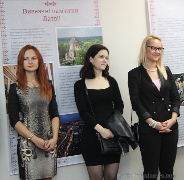 Latvijas Republikas goda konsulāts Čerņigovas apgabalā. Vairāk informācijas - www.chernigiv-rada.gov.ua Latvijas Republikas goda konsulāts Čerņigovas apgabalā. Vairāk informācijas - www.chernigiv-rada.gov.ua 161592